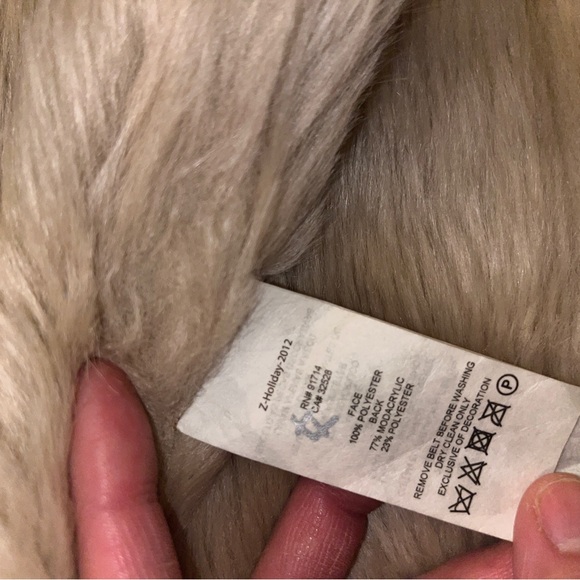 Armani Exchange Fur Vest Size XS - Picture 3 of 5